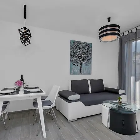 Kate Podgora (Split-Dalmatia)