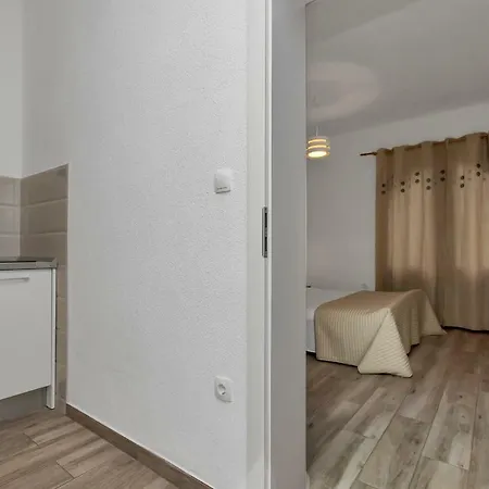 Kate Apartment